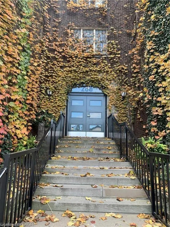 285 King Street W, #23