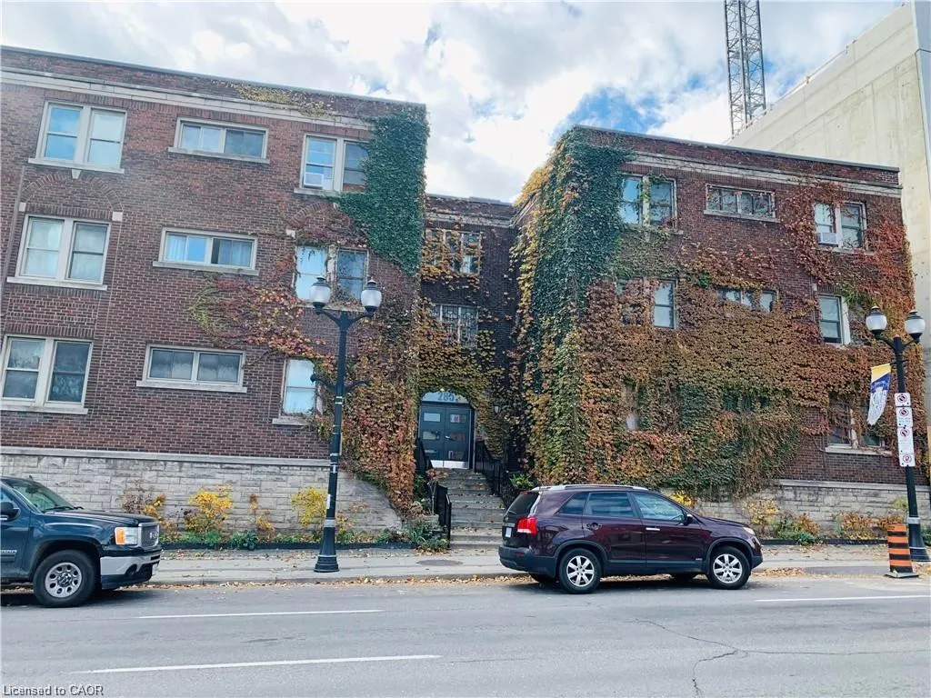 285 King Street W, #23