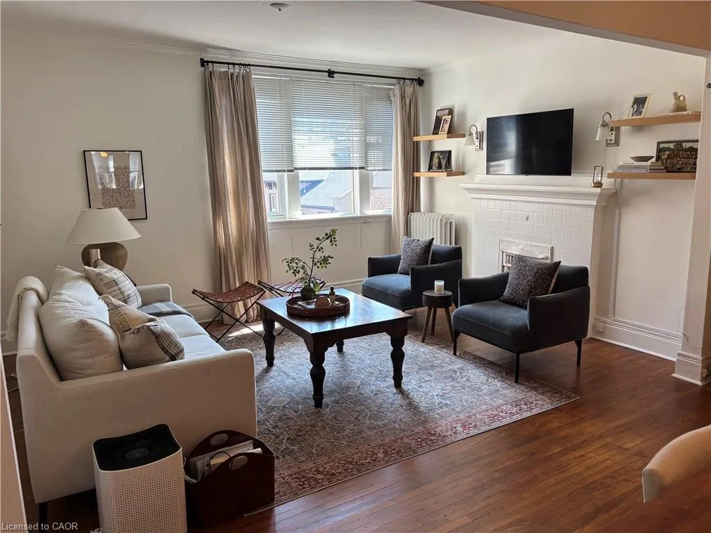 285 King Street W, #23