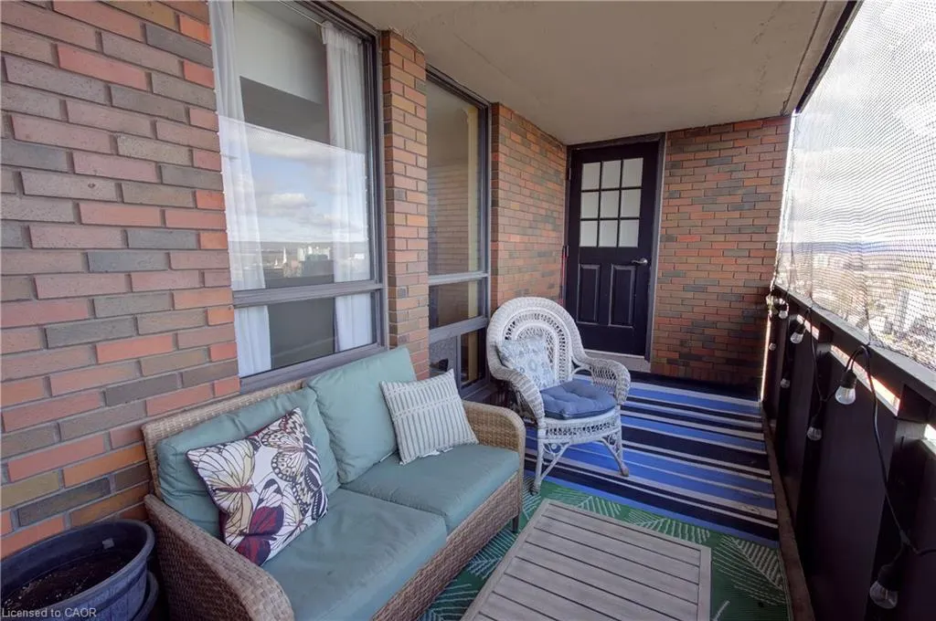 222 Jackson Street W, #1406