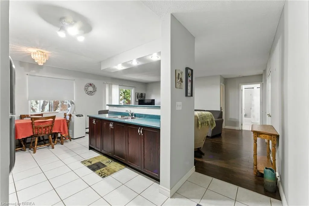 612 Grey Street, #7
