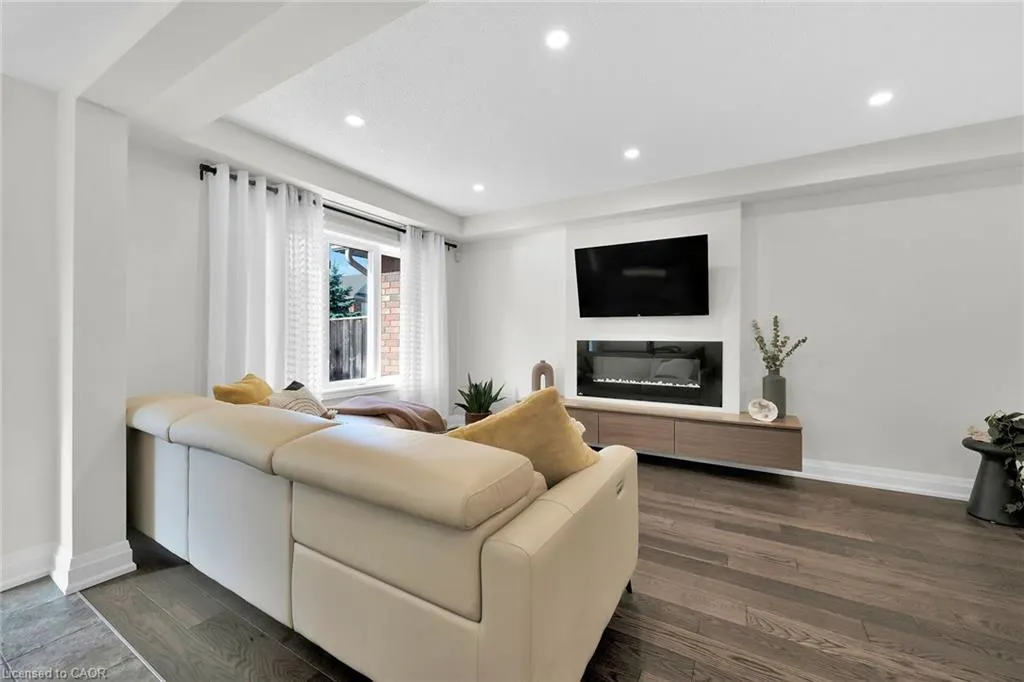 29 Elderberry Avenue