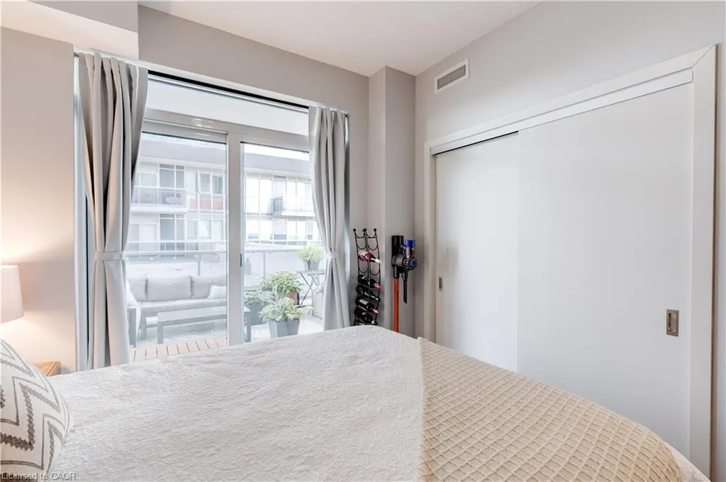 2081 Fairview Street, #1003