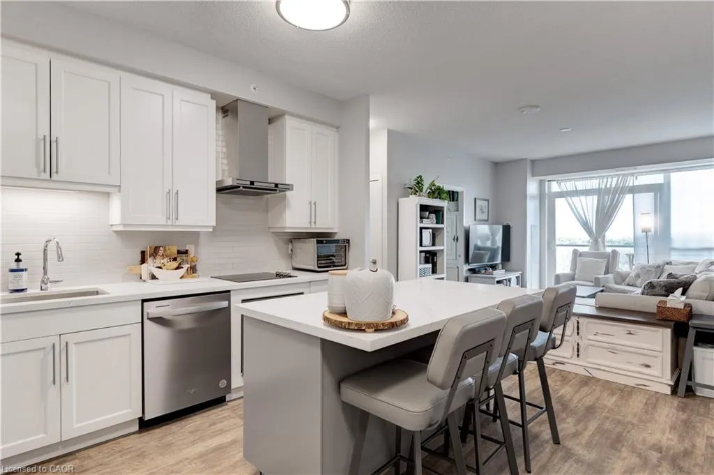 2081 Fairview Street, #1003