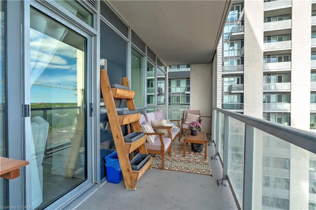 2081 Fairview Street, #1003