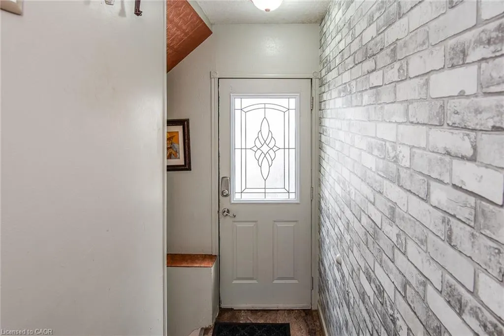 568 Strasburg Road