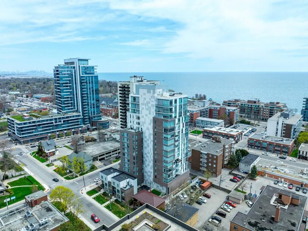 8 Ann Street, #401