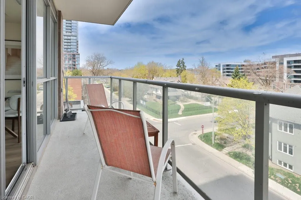 8 Ann Street, #401