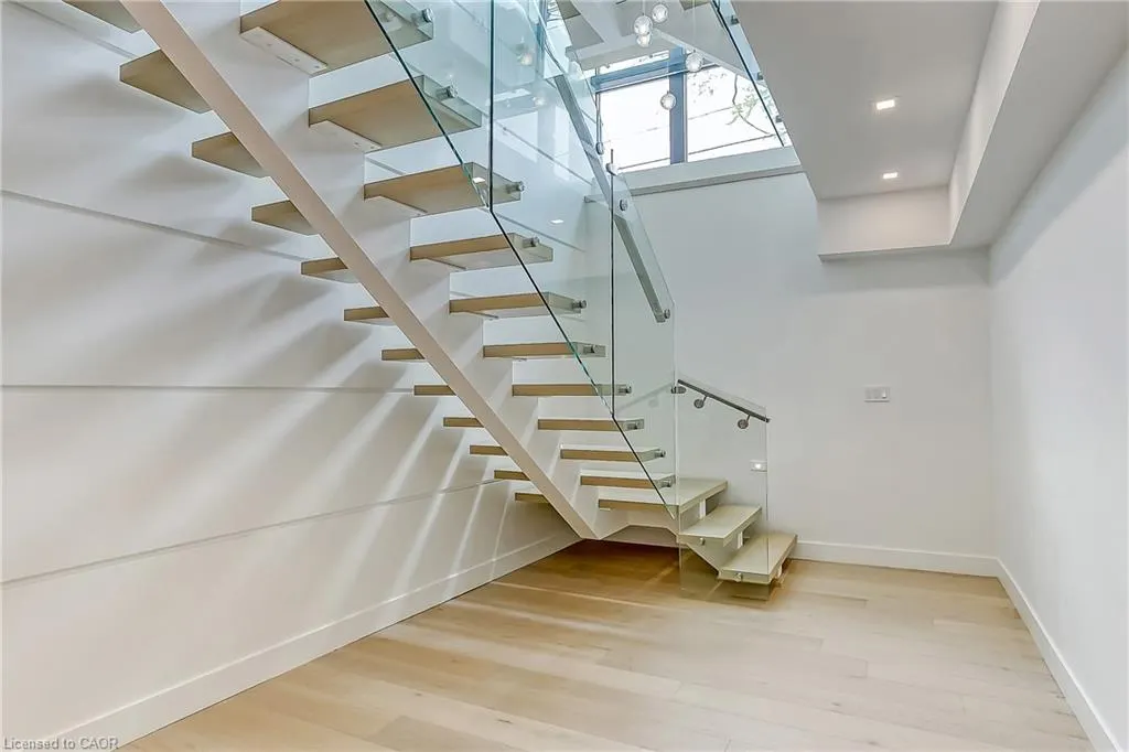 421 Chartwell Road