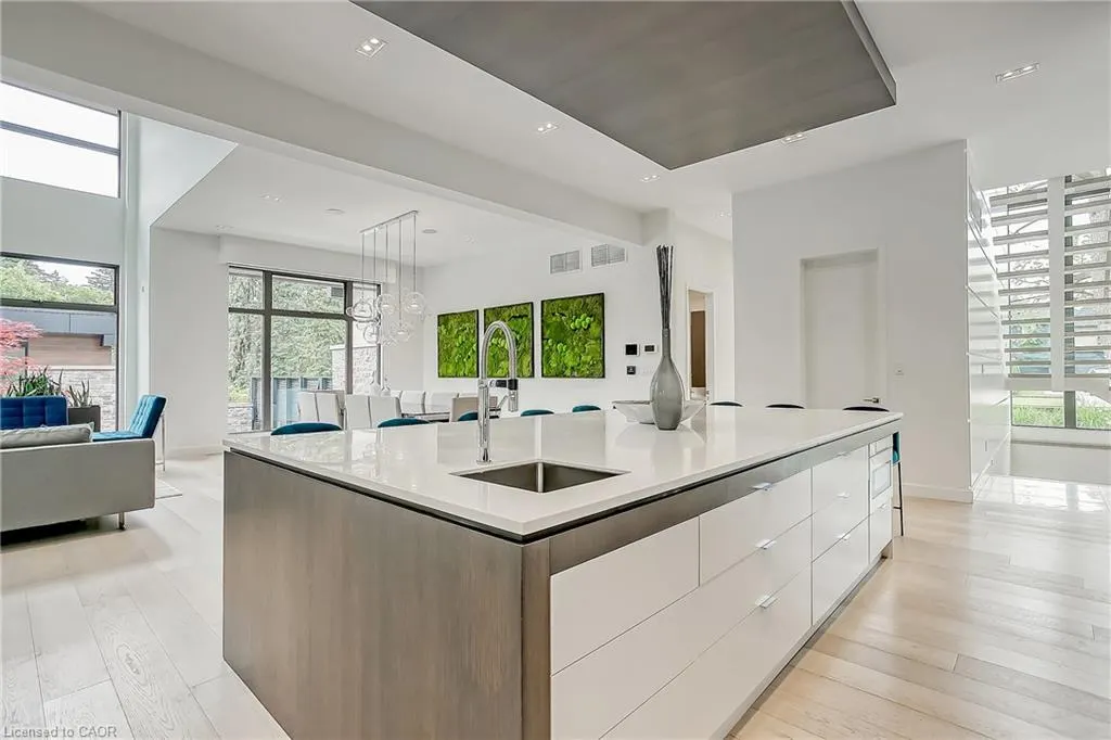 421 Chartwell Road