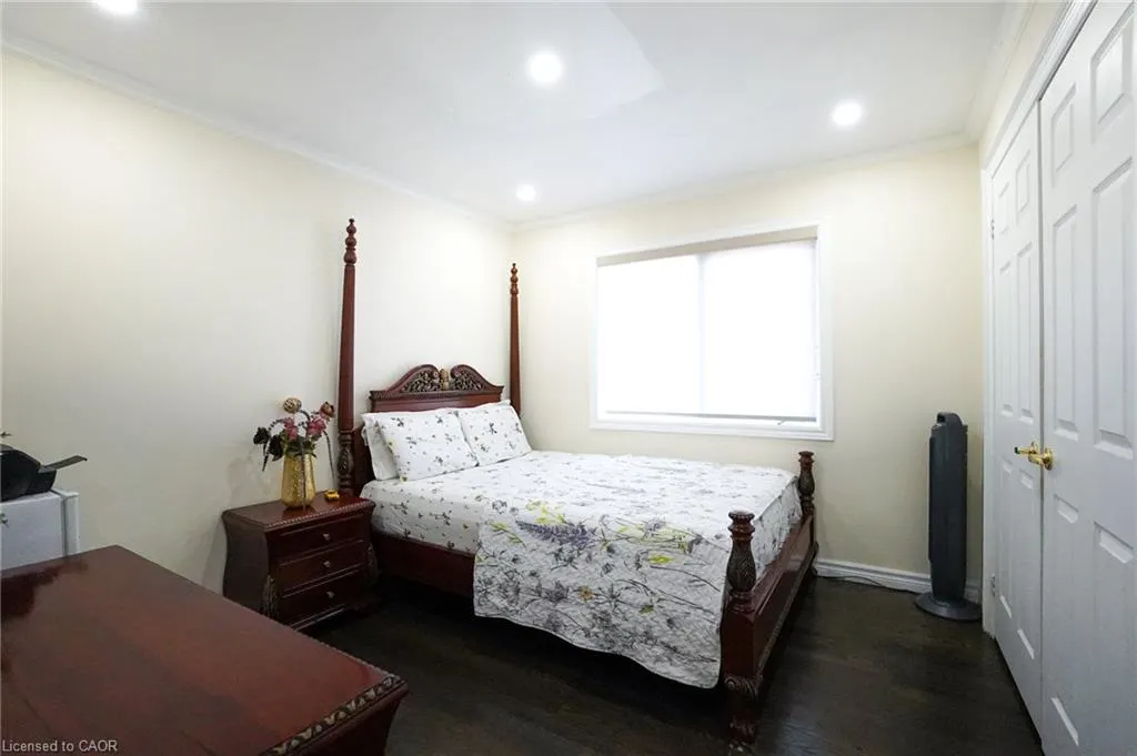 99 Donnici Drive