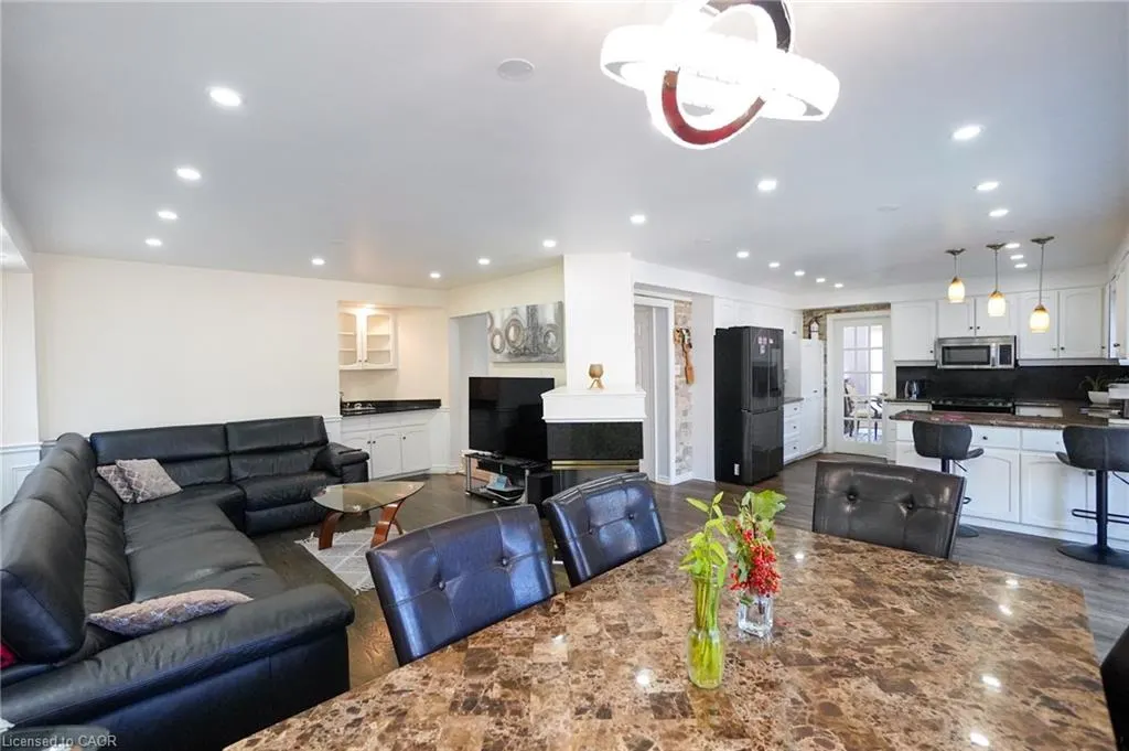 99 Donnici Drive