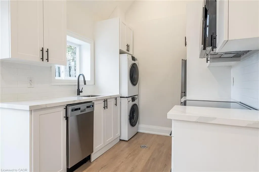 10 Caledon Avenue, #3