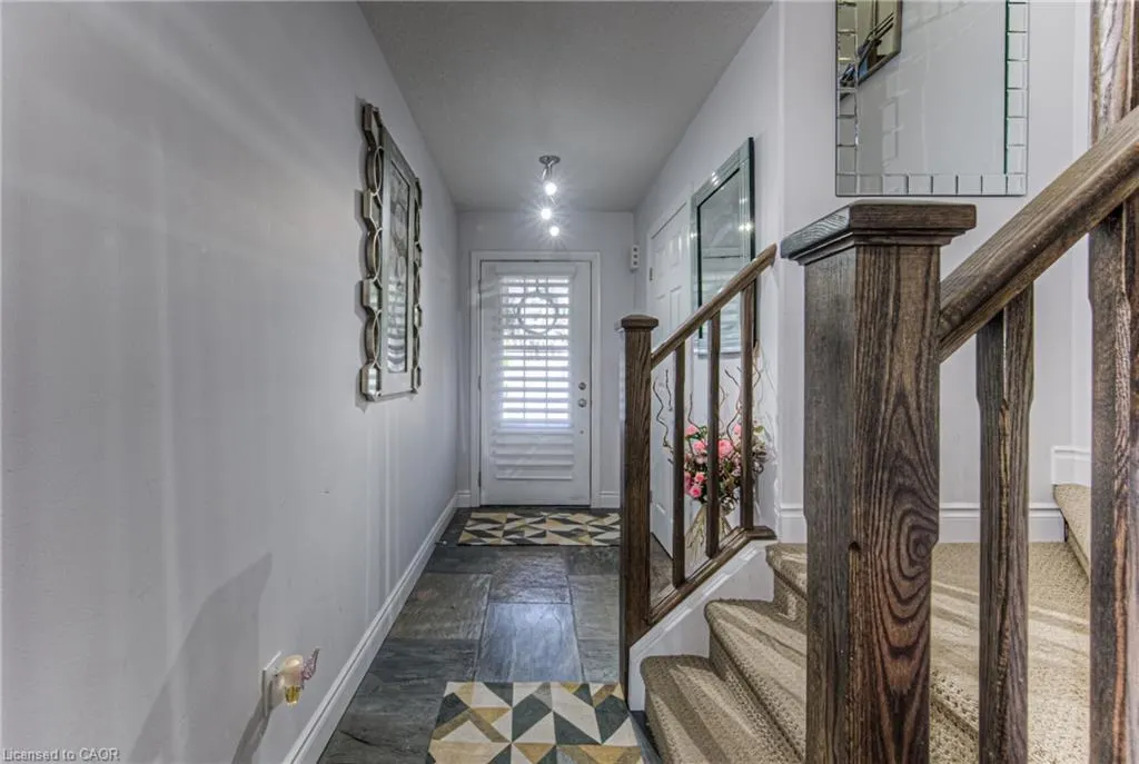6 Upper Mercer Street, #C14