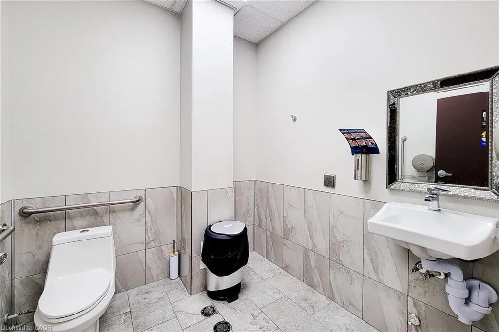 1040 Garner Road W, #C103