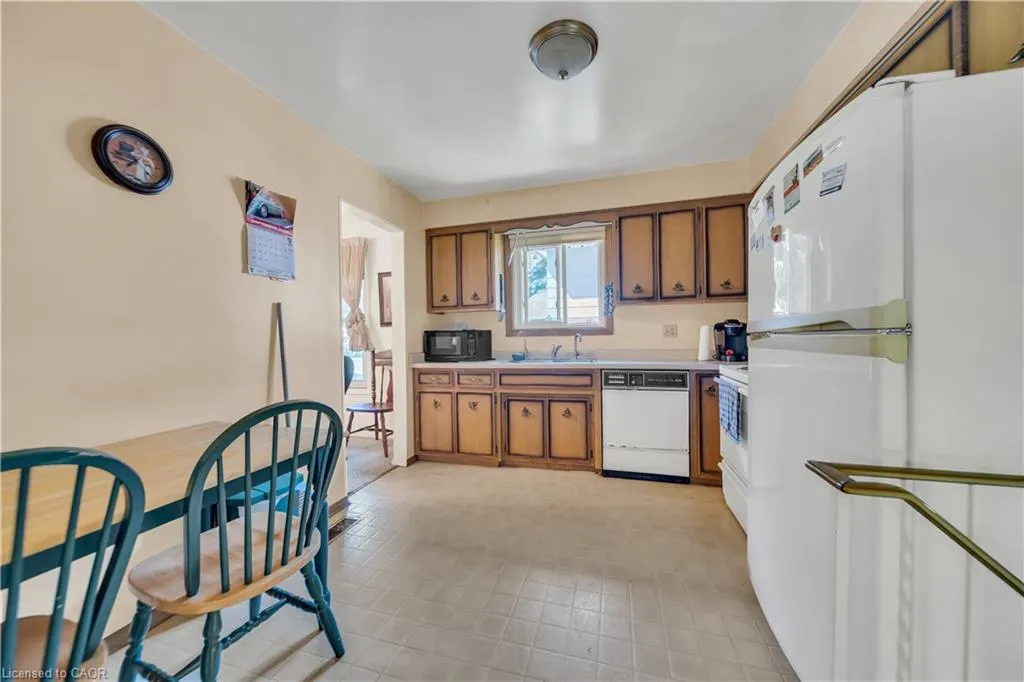 395 Mossom Place
