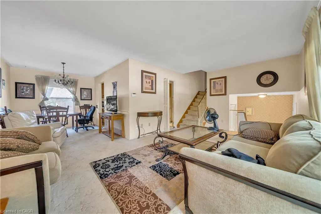 395 Mossom Place