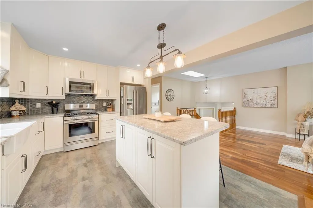 28 Lynden Hill Crescent
