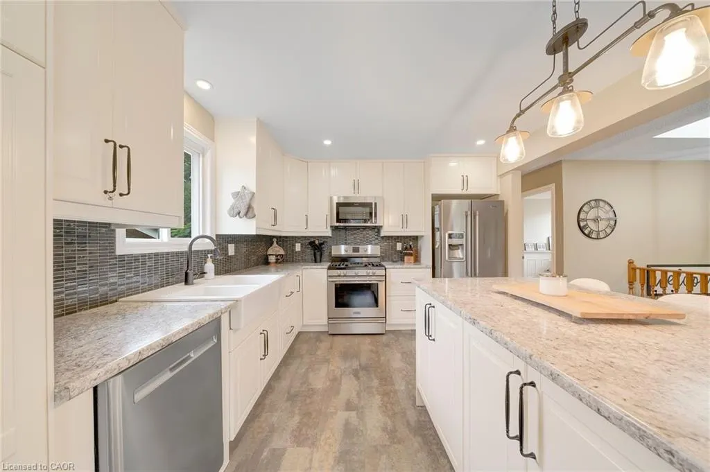 28 Lynden Hill Crescent
