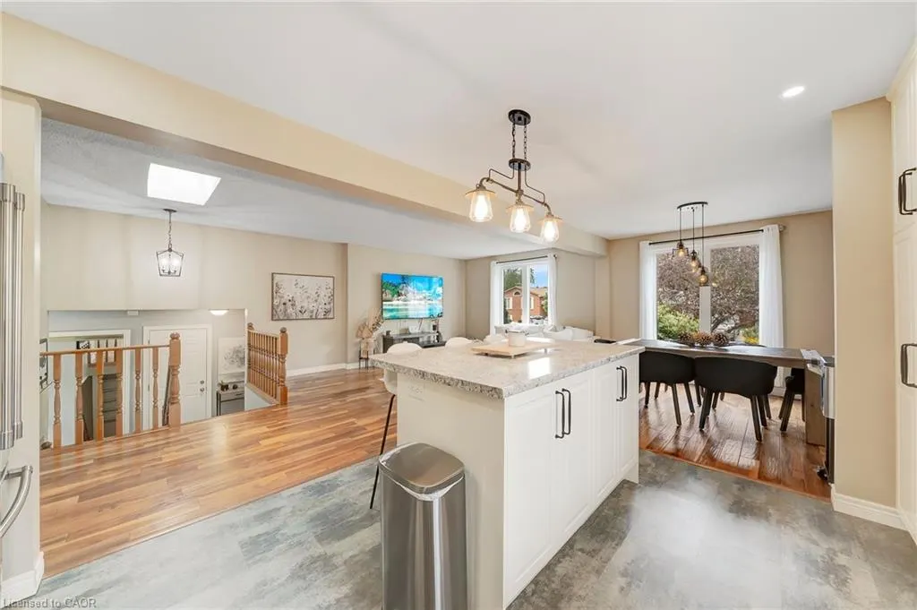 28 Lynden Hill Crescent