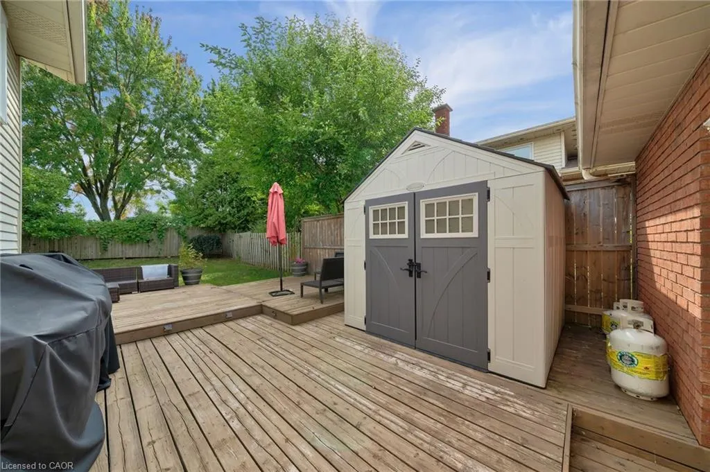 28 Lynden Hill Crescent