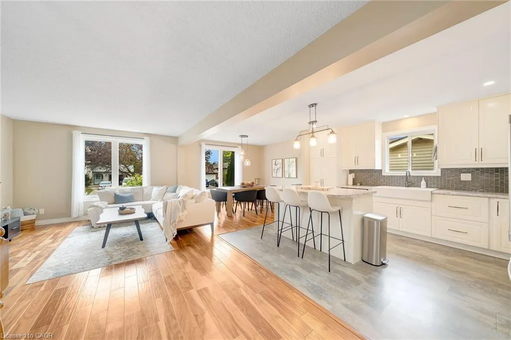 28 Lynden Hill Crescent