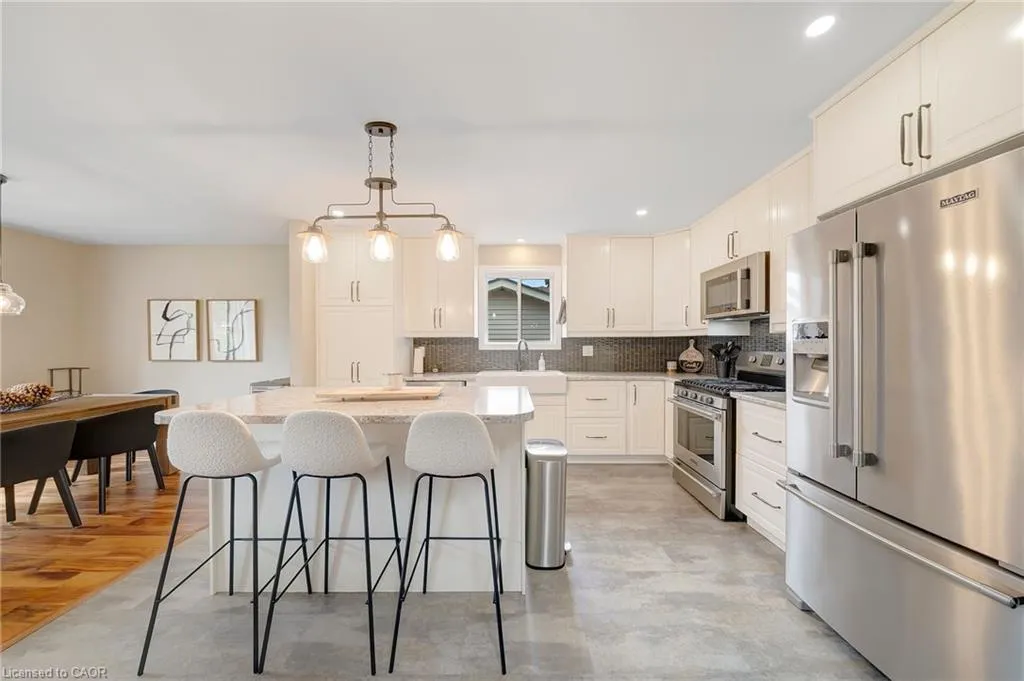 28 Lynden Hill Crescent