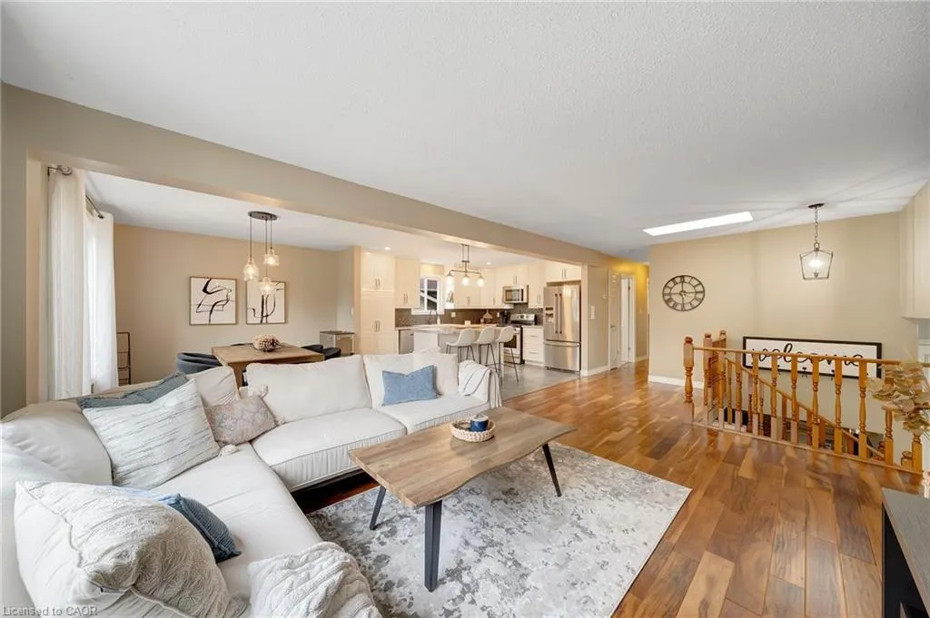 28 Lynden Hill Crescent