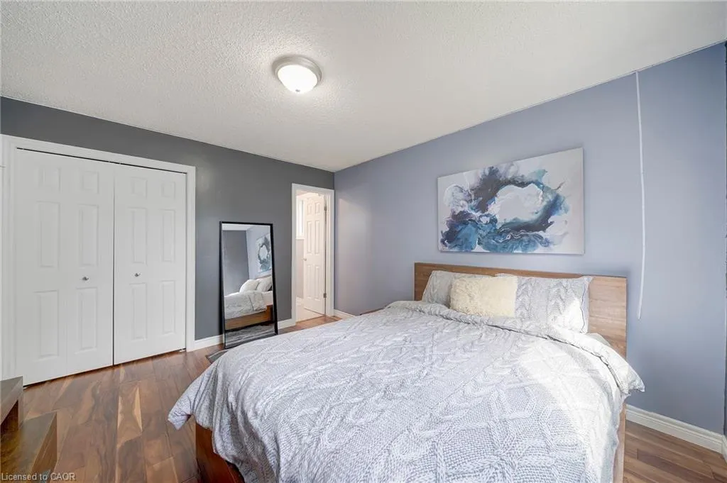 28 Lynden Hill Crescent