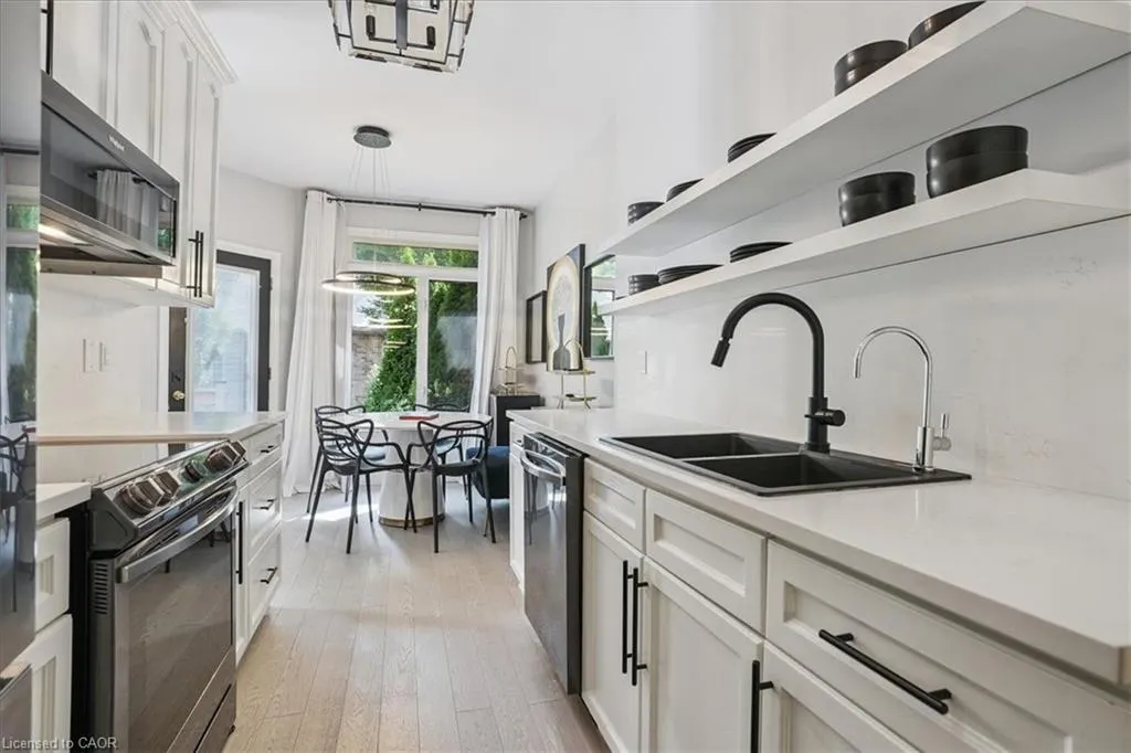 5200 Dorchester Road, #3