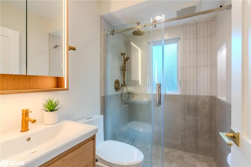 319 East 16th Street