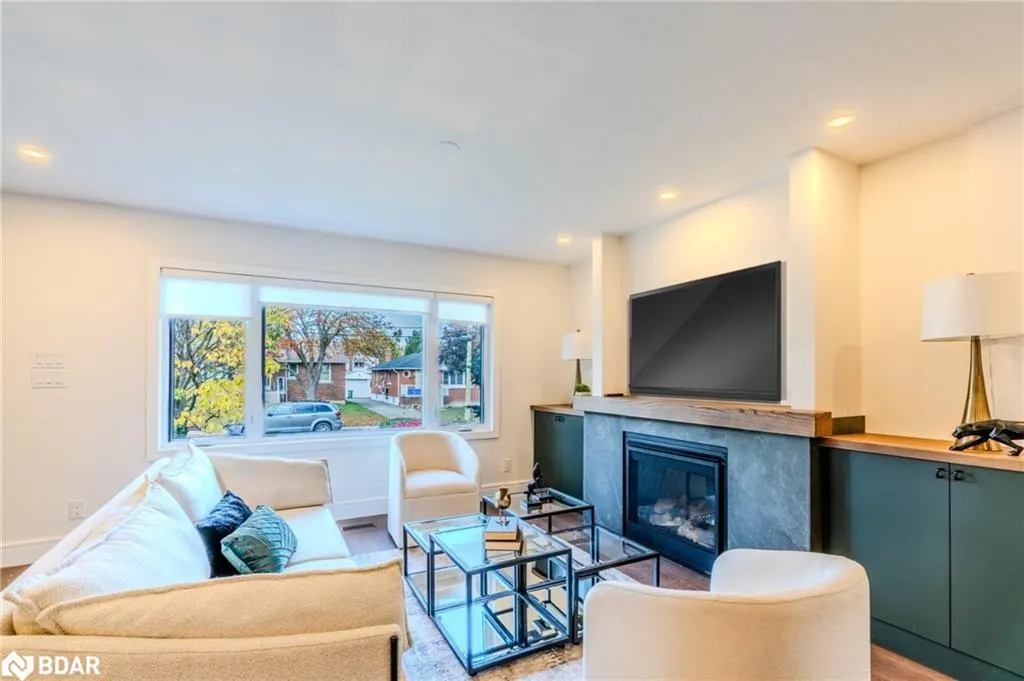 319 East 16th Street