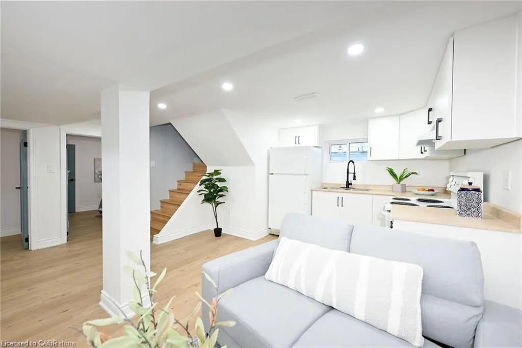 213 East 28th Street, #Lower