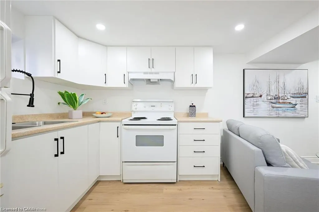 213 East 28th Street, #Lower