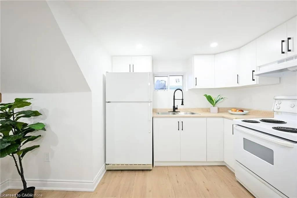 213 East 28th Street, #Lower