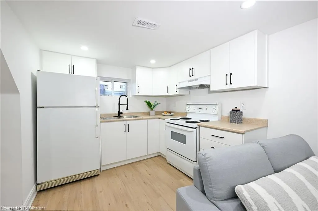 213 East 28th Street, #Lower