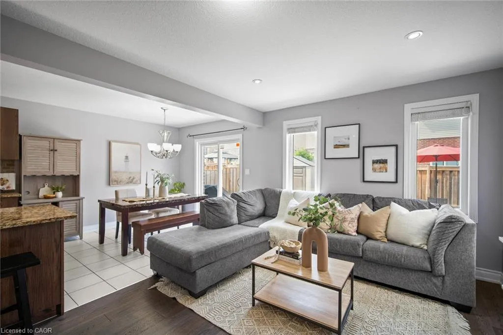 439 Moorlands Crescent