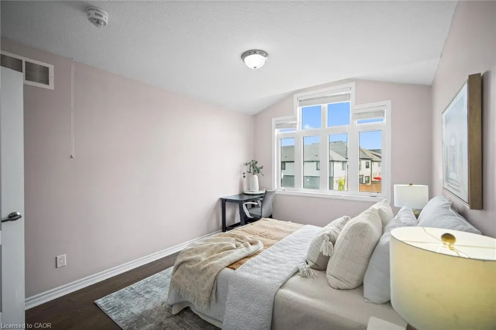 439 Moorlands Crescent