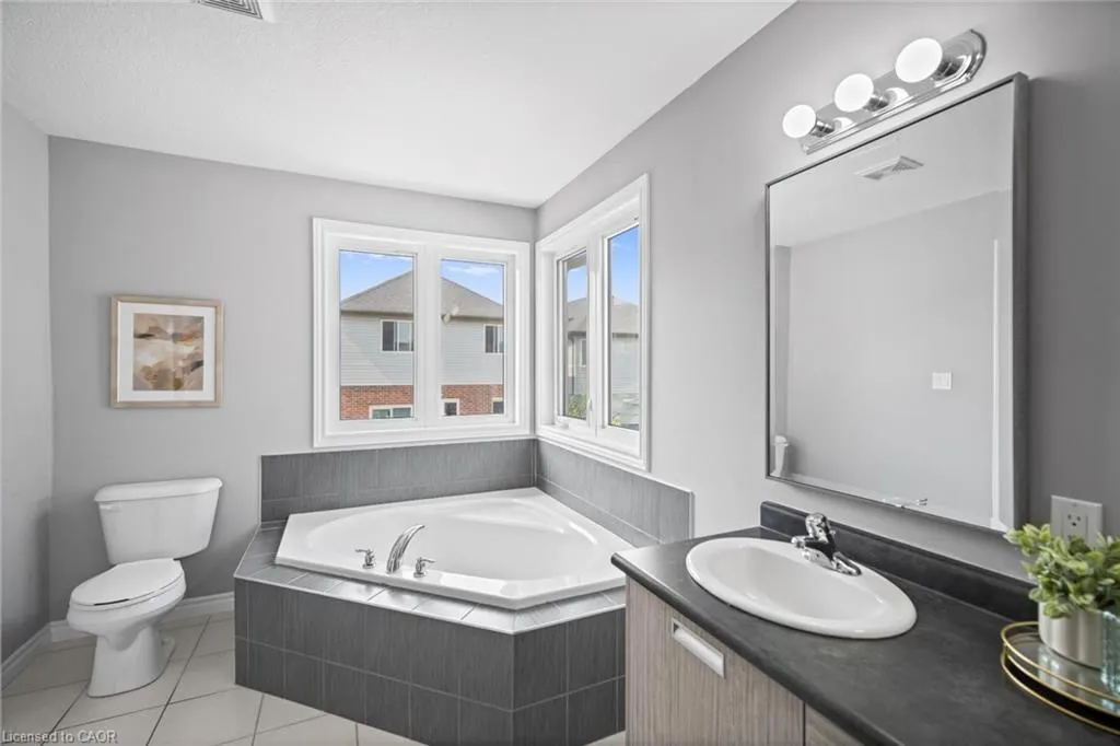 439 Moorlands Crescent