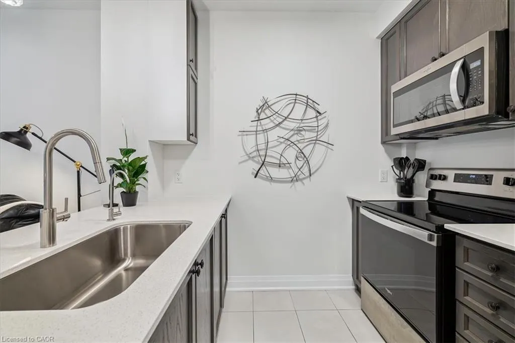 16 Concord Place, #150