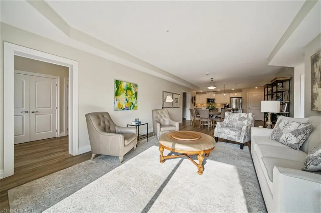 3290 New Street, #222