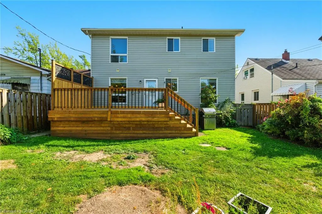 386 Navy Street