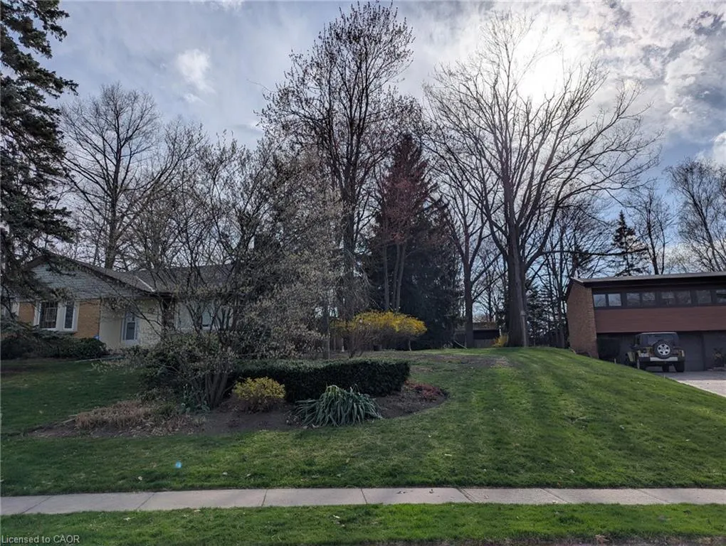 18 Parkwood Drive