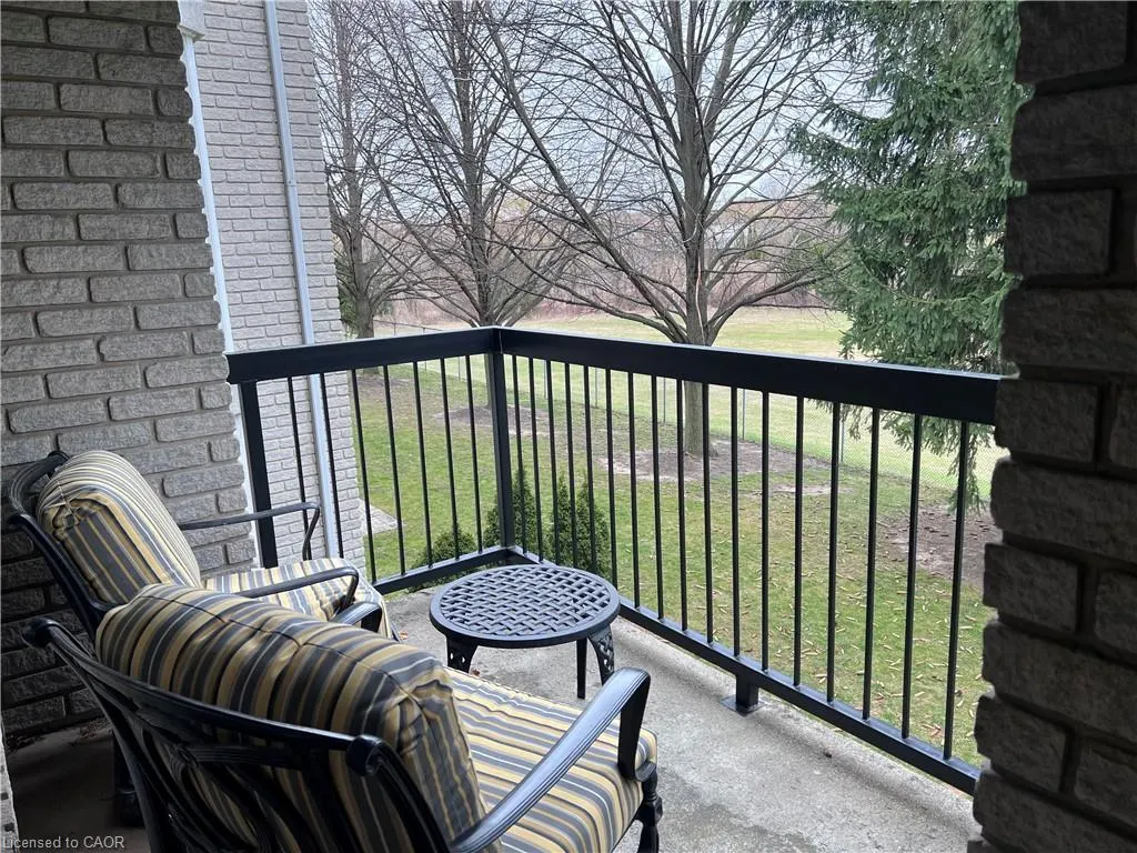 970 Golf Links Road, #205