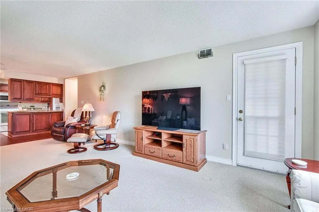 970 Golf Links Road, #205