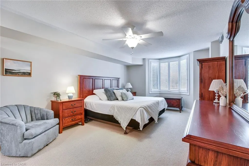 970 Golf Links Road, #205