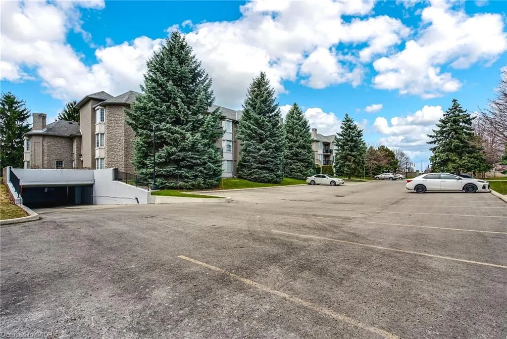 970 Golf Links Road, #205
