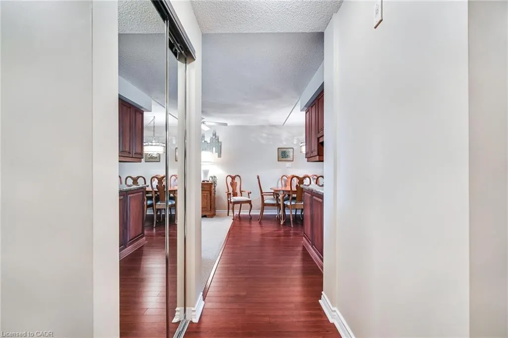 970 Golf Links Road, #205