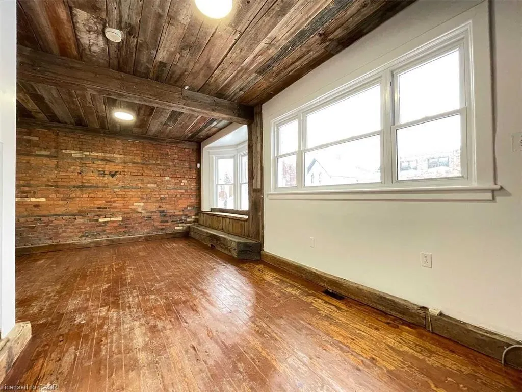 229 Locke Street S