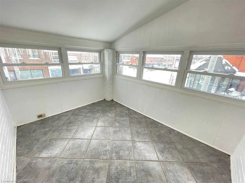 229 Locke Street S